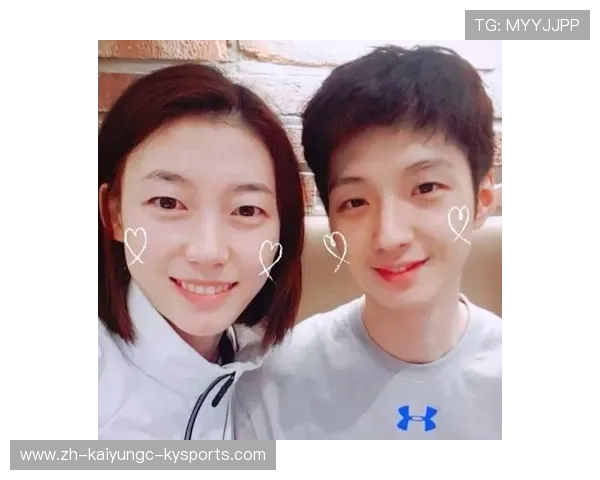 羽毛球选手金荷娜展现迷人魅力,运动场上风采尽显美丽与实力并存 羽毛球选手金荷娜展现迷人魅力,运动场上风采尽显美丽与实力并存